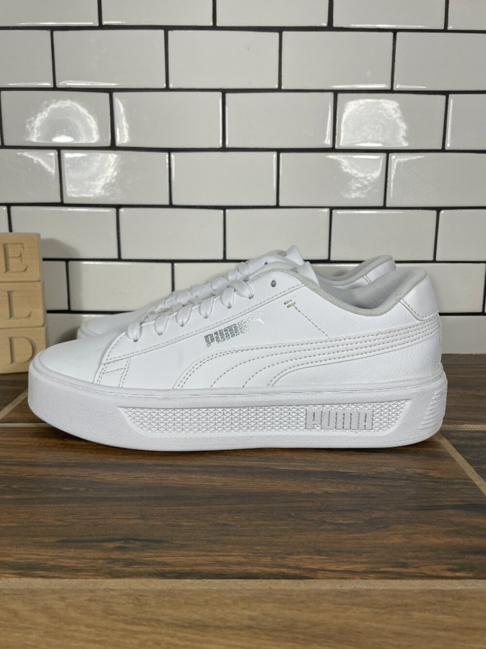 Puma Smash Platform v3 Shoes Womens Size 9 White Leather Casual Low Top Sneakers